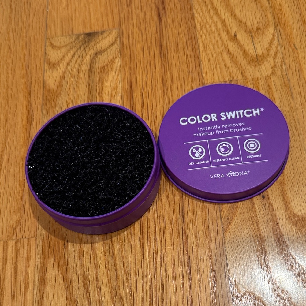 Vera Mona Color Switch Makeup Brush Cleaner